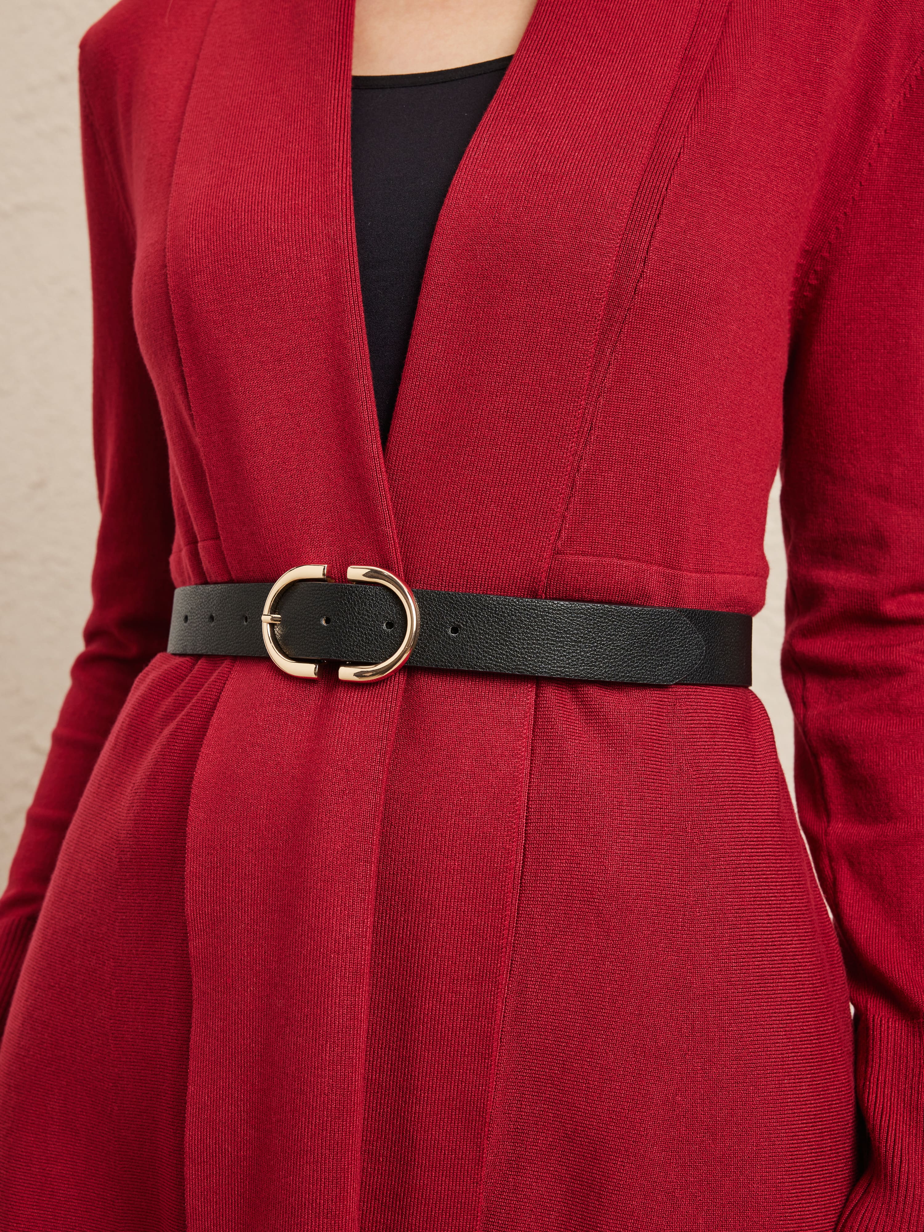 Curved Buckle Belt